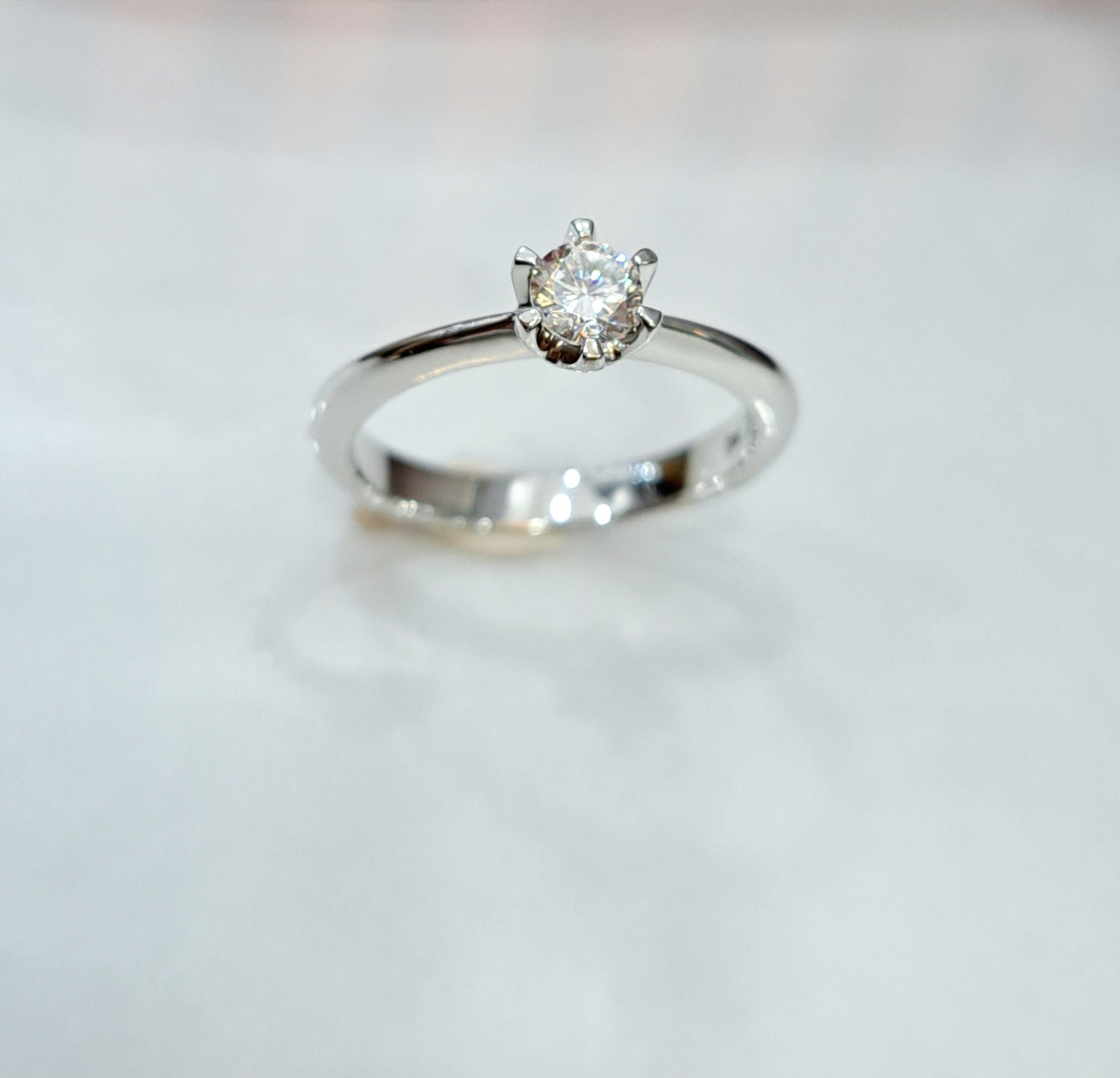 0.25 carats Engagement Ring