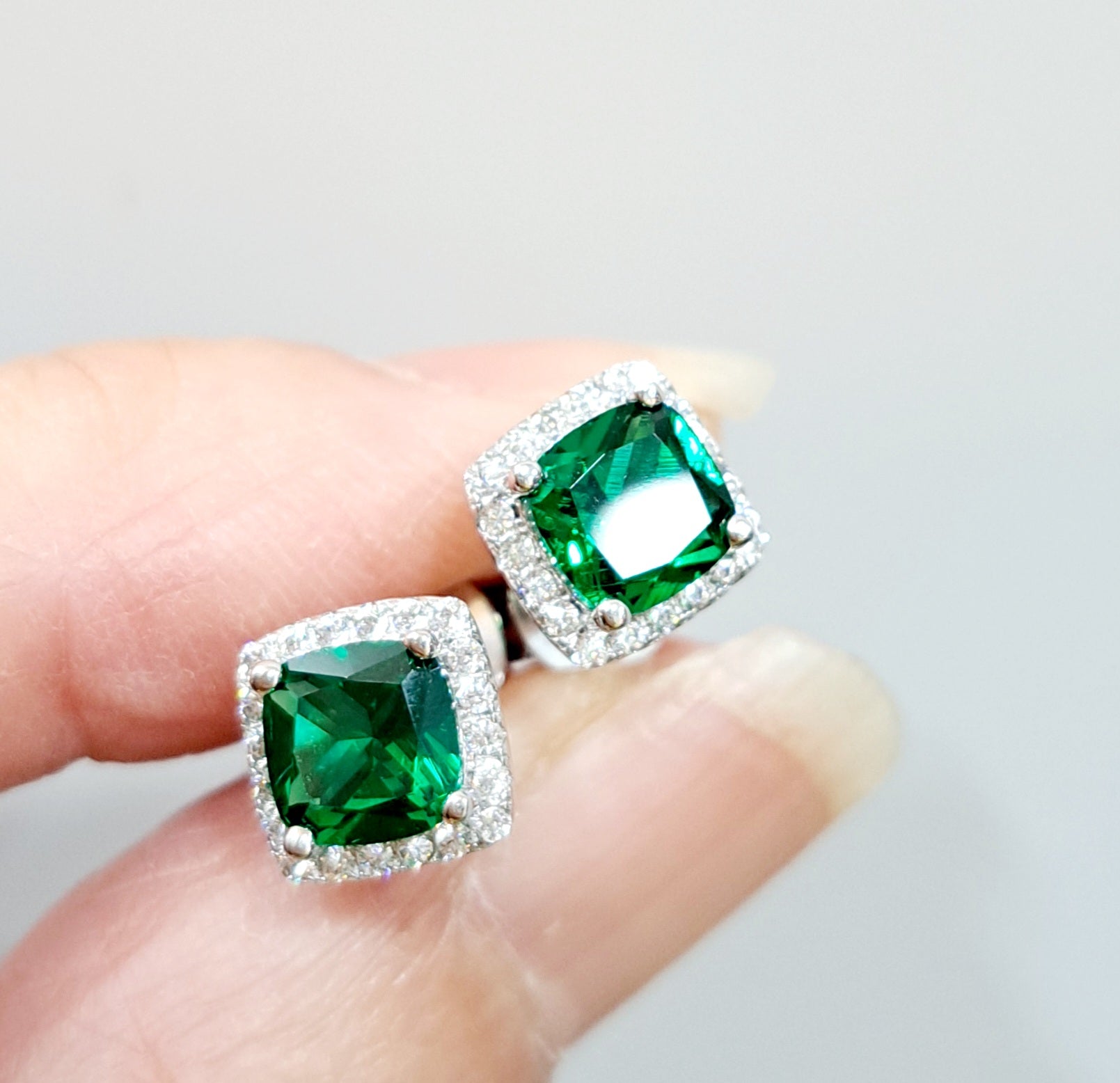 Halo Emerald Scintilli Earrings