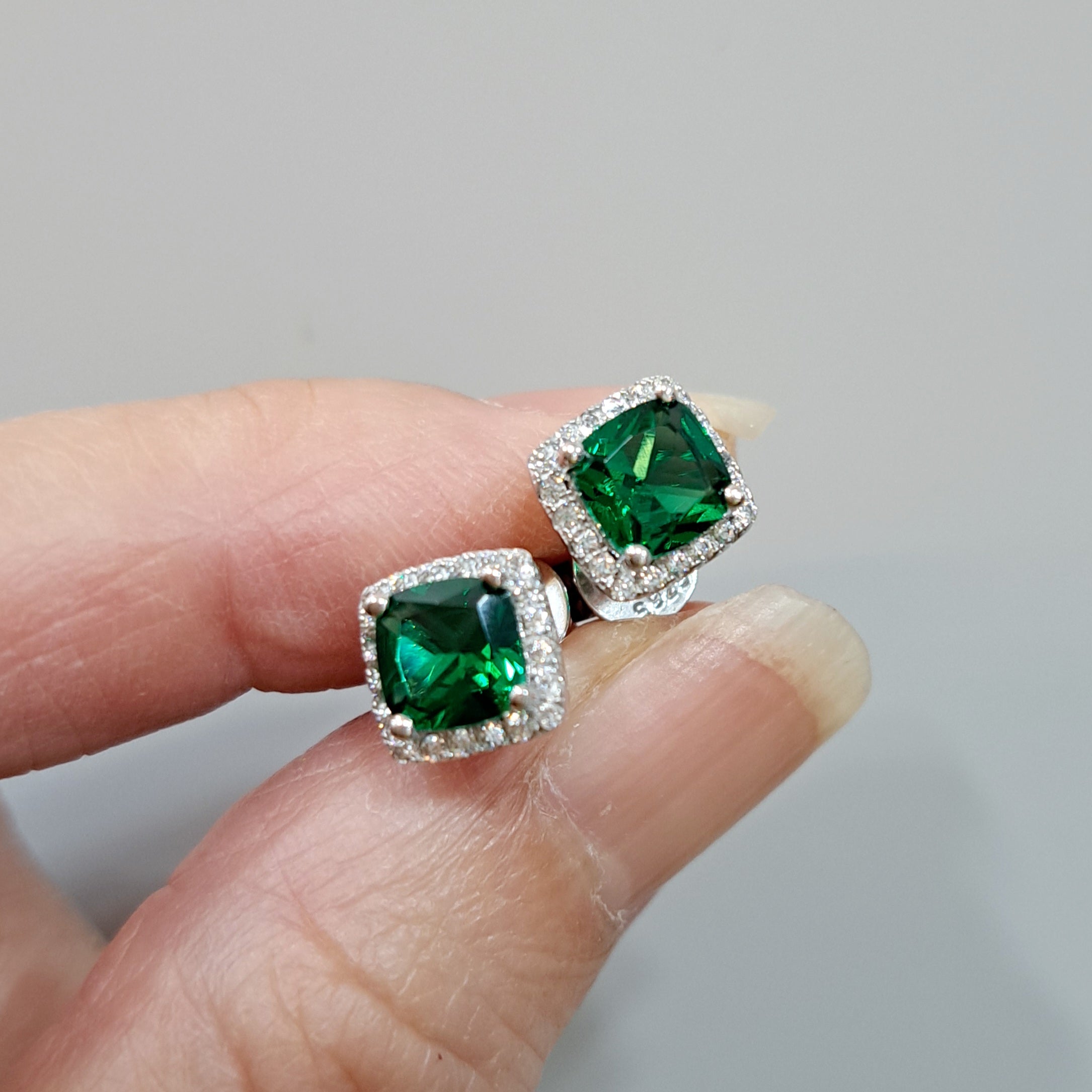 Halo Emerald Scintilli Earrings