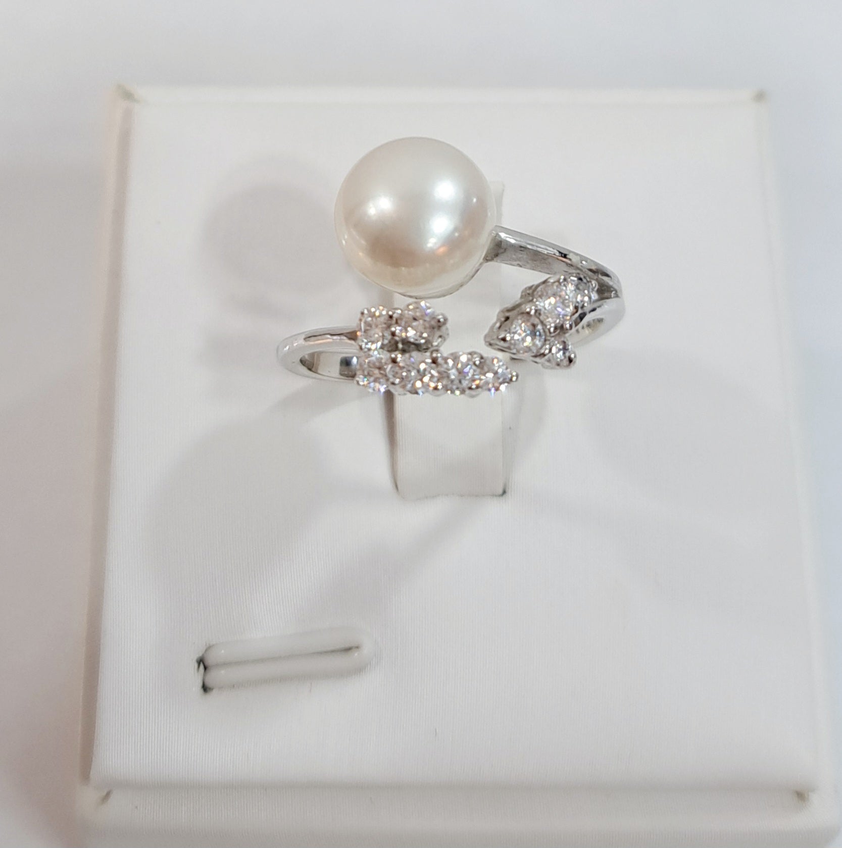 Graceful Scintilli Pearl Ring