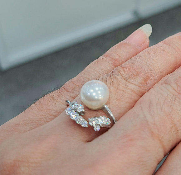 Graceful Scintilli Pearl Ring