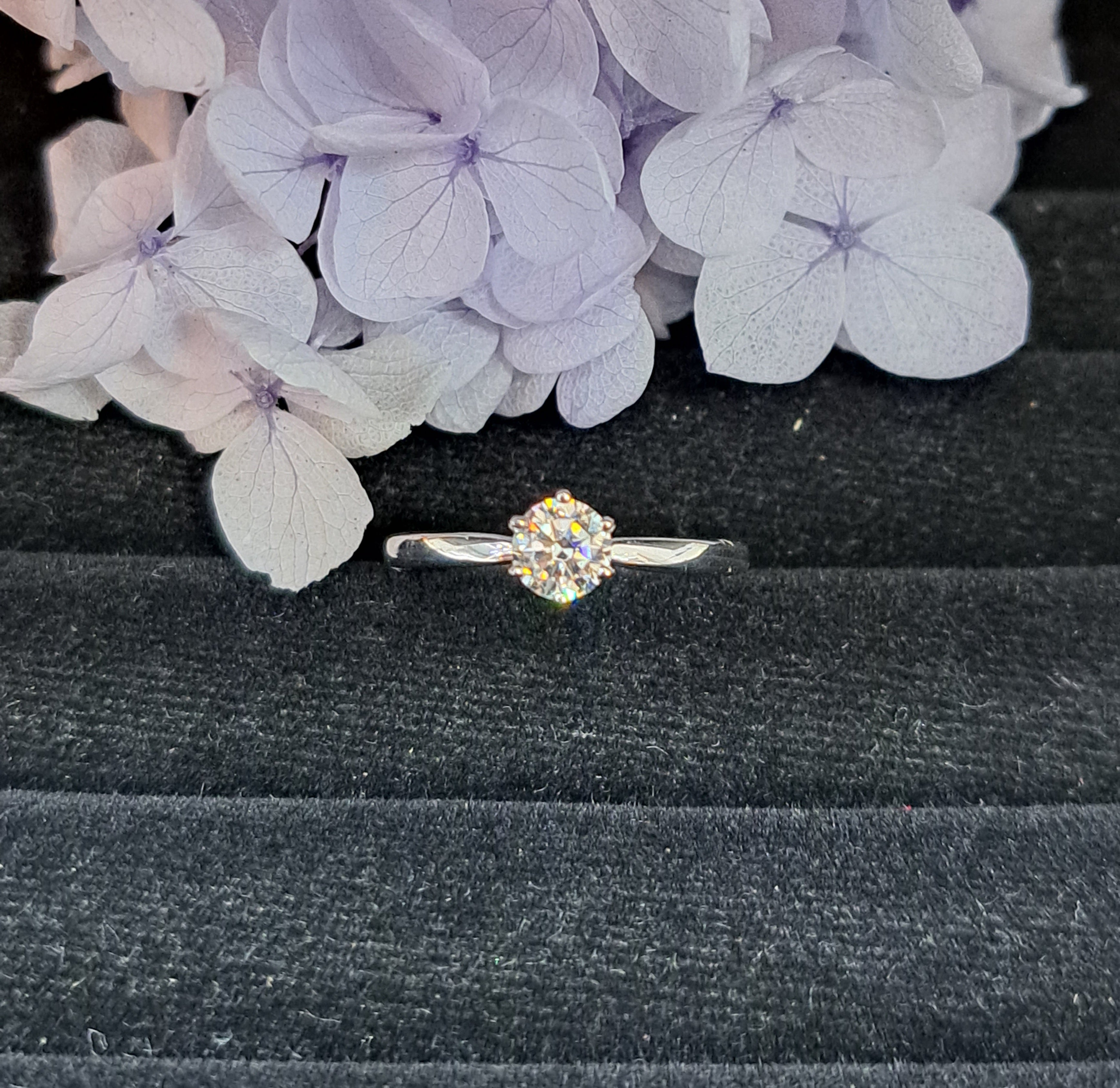 0.50 carats Six Prongs Sparkle Solitaire Ring