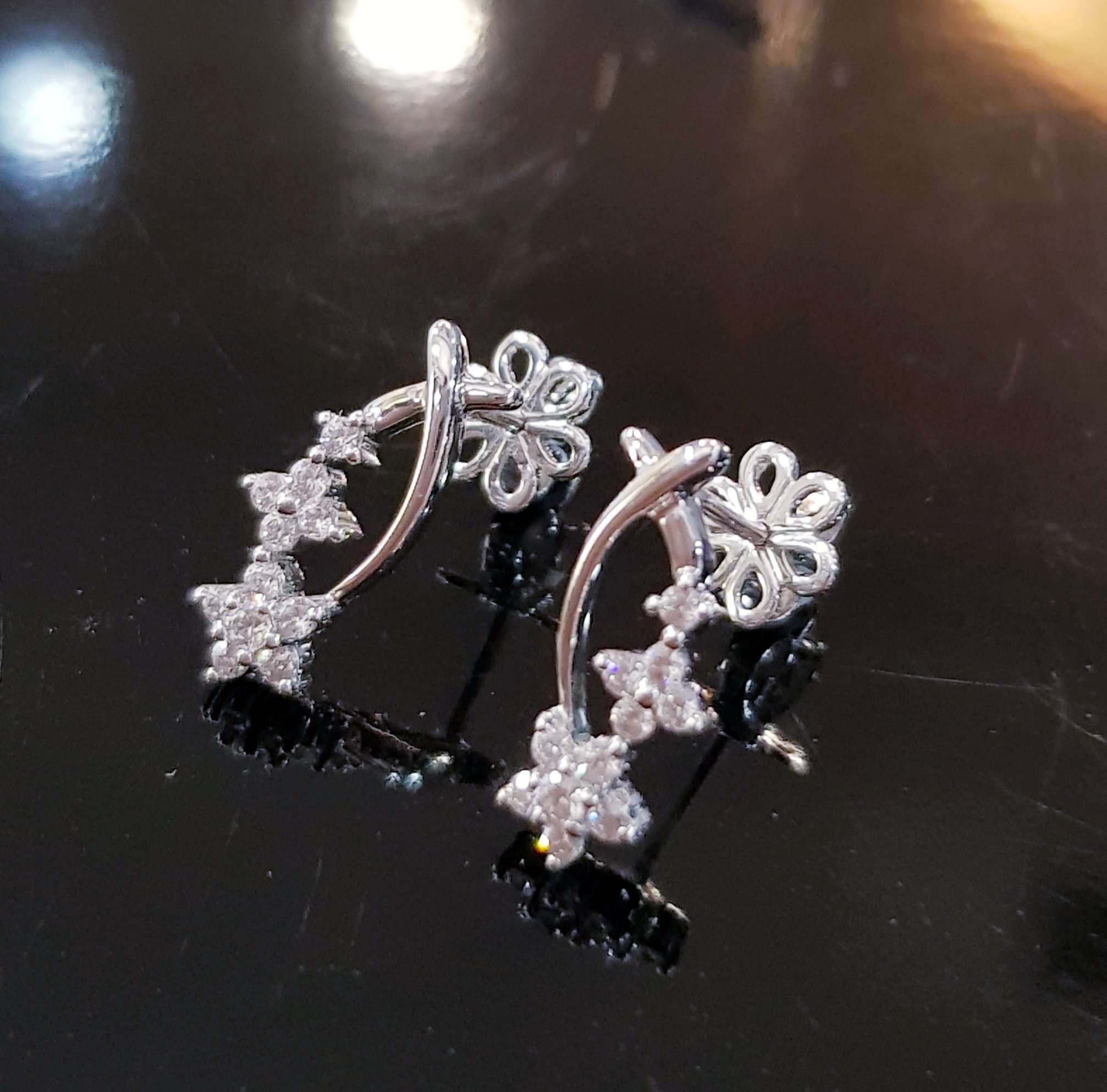 White Gold Floral Scintilli Earring