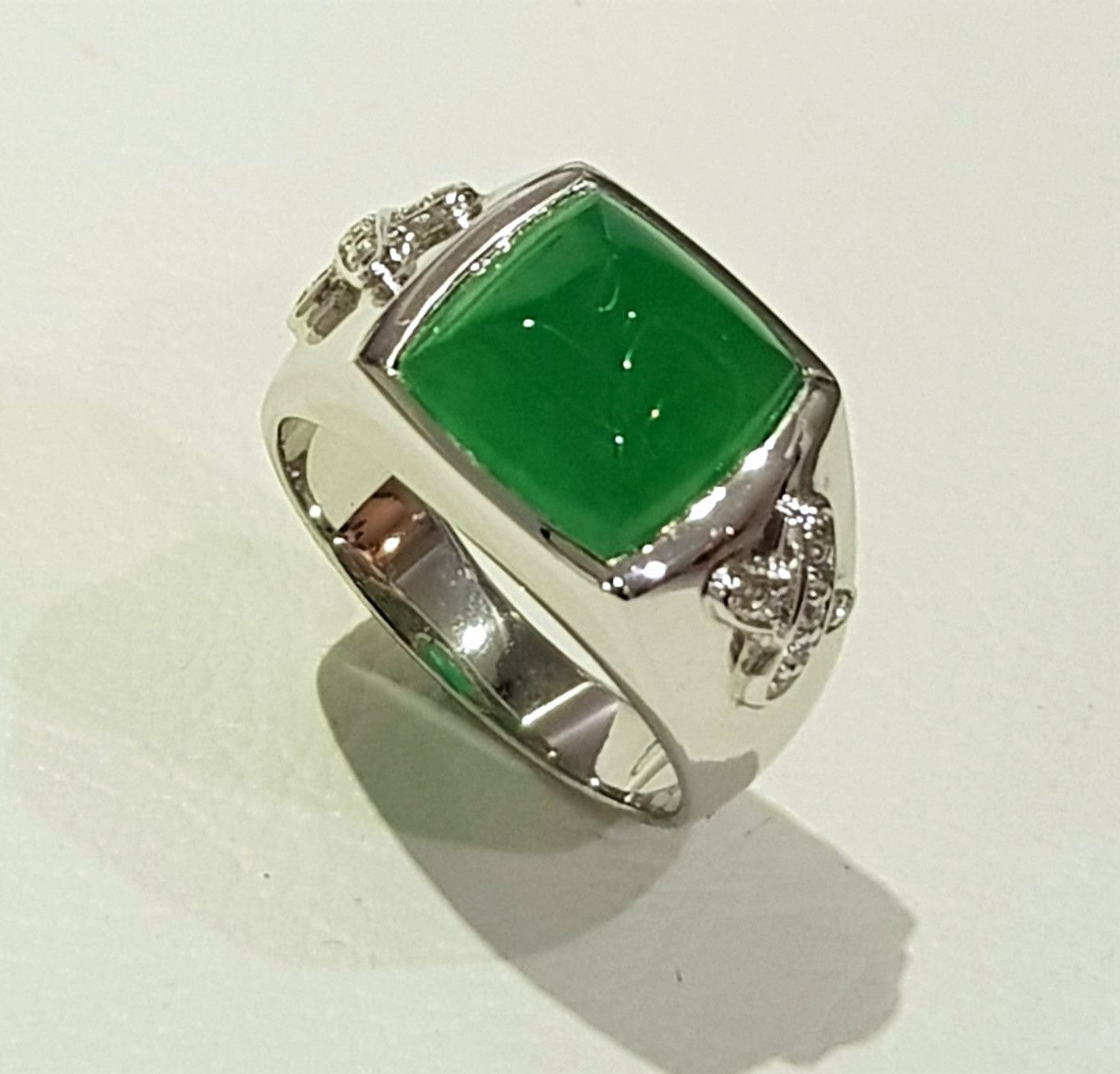 Cabochon Jade Ring