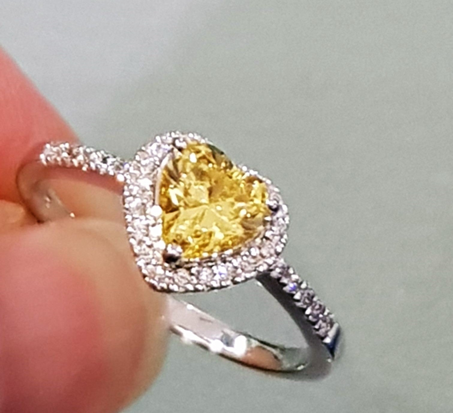 Halo Heart shape canary Ring