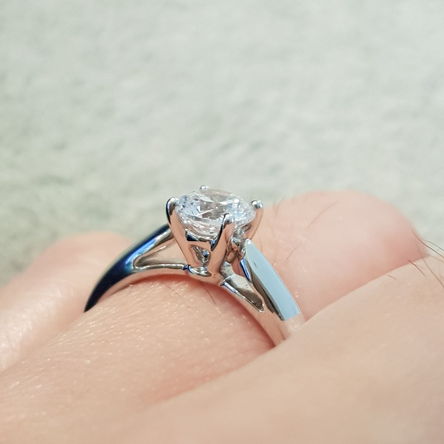 0.63 carats Ribbon Engagement Ring