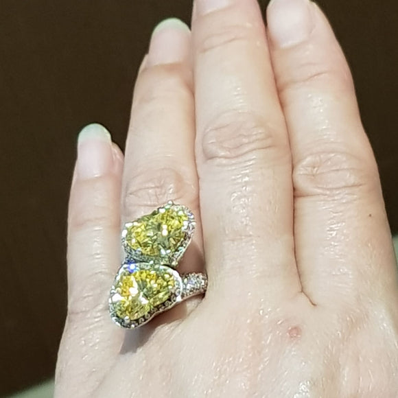 H1 Elegant Sparkling Heart Shape Simulated Canary Ring