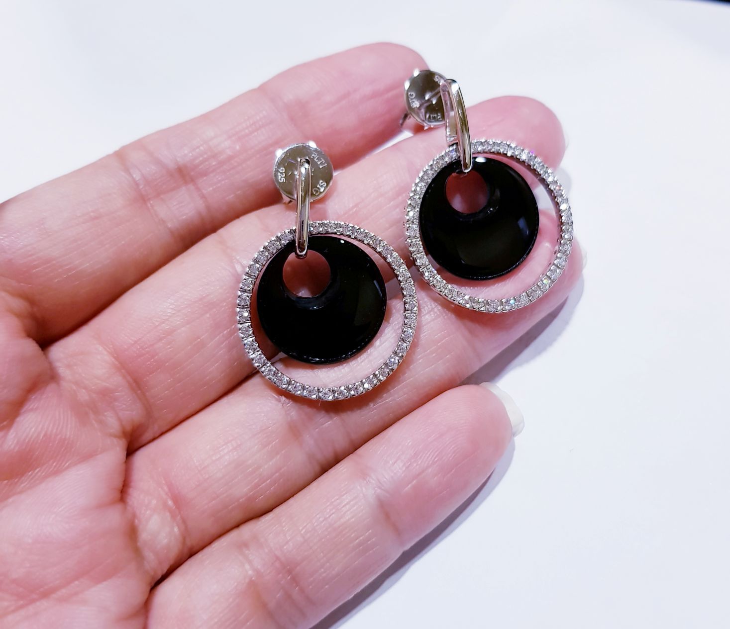 Onyx Earring