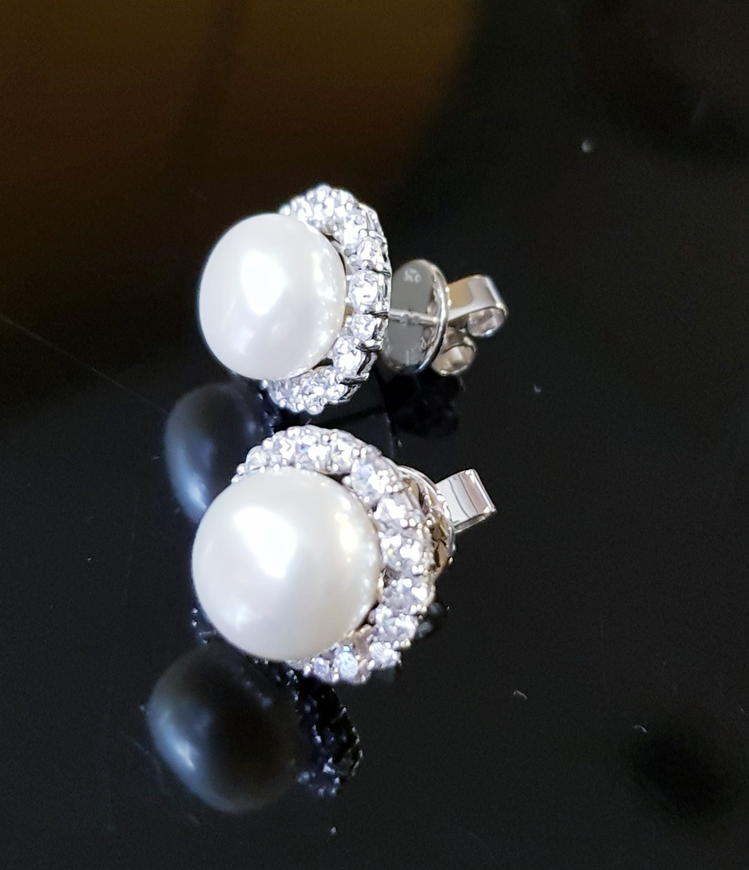 Elegance Pearl Earrings