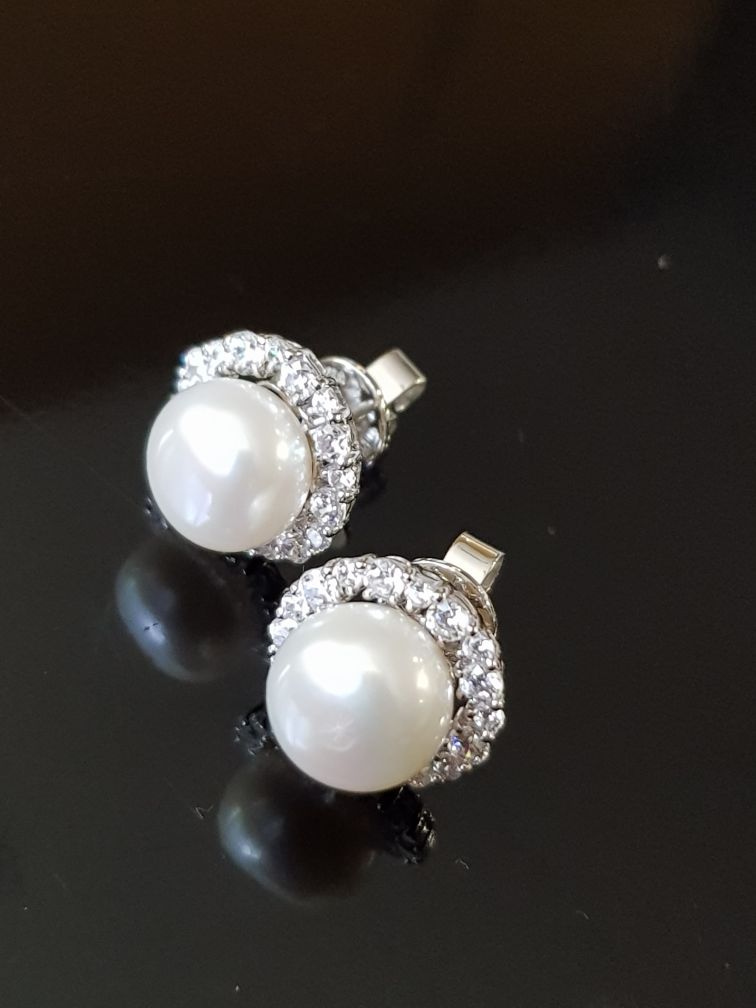 Elegance Pearl Earrings