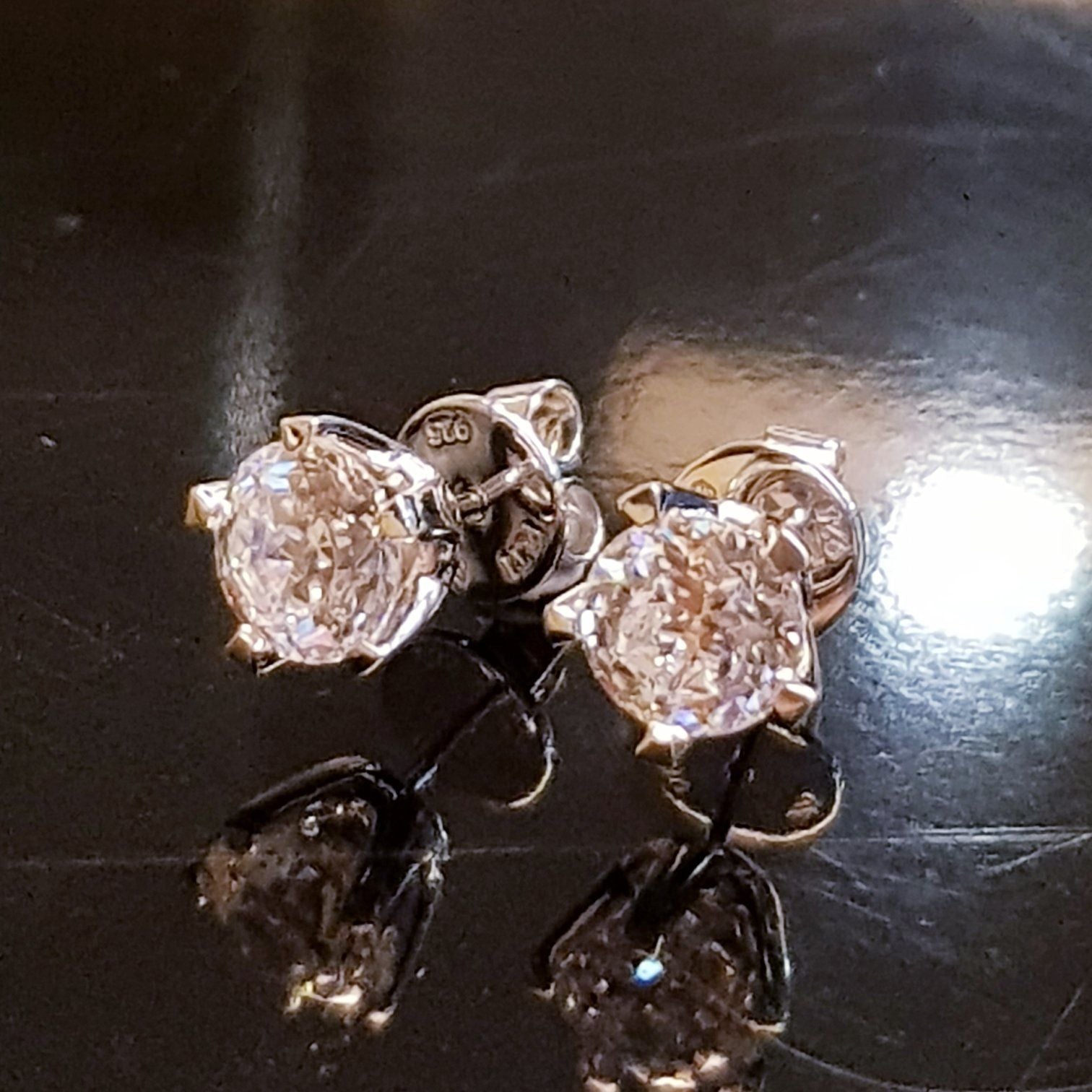 2.00 Carats Solitaire Scintilli Earrings