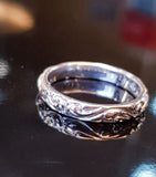 4 mm Glossy with Design Wedding band