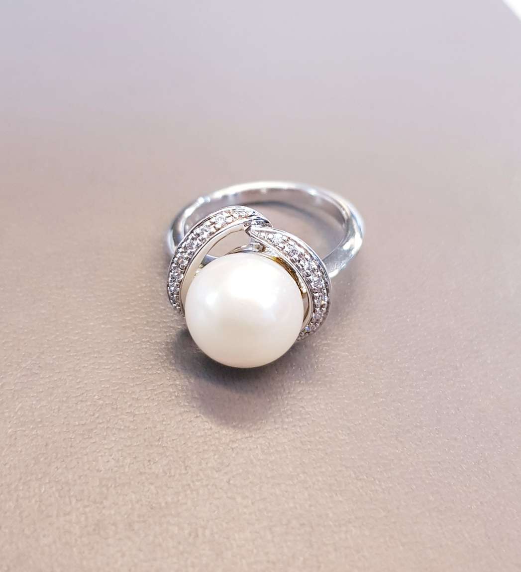 Sophisticate Pearl Ring