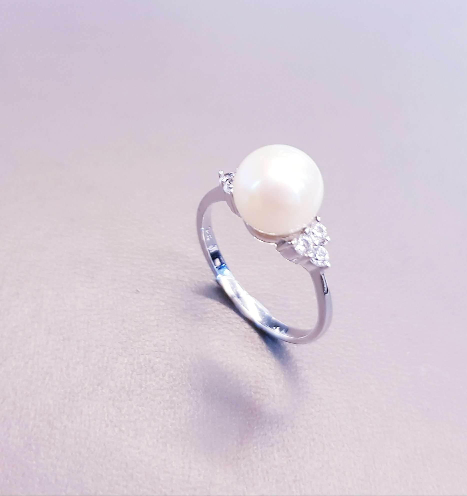 Elegant Pearl Ring