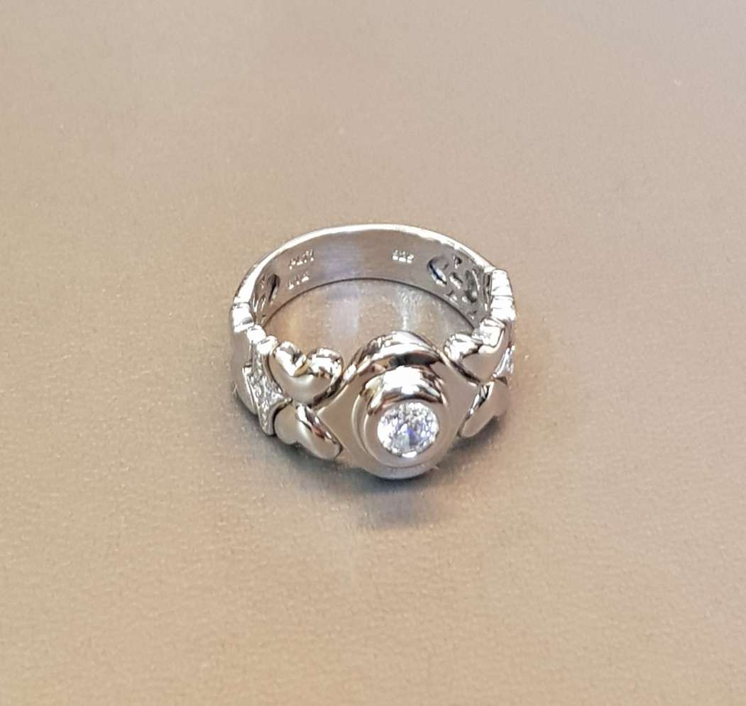 Unique Scintilli Ring