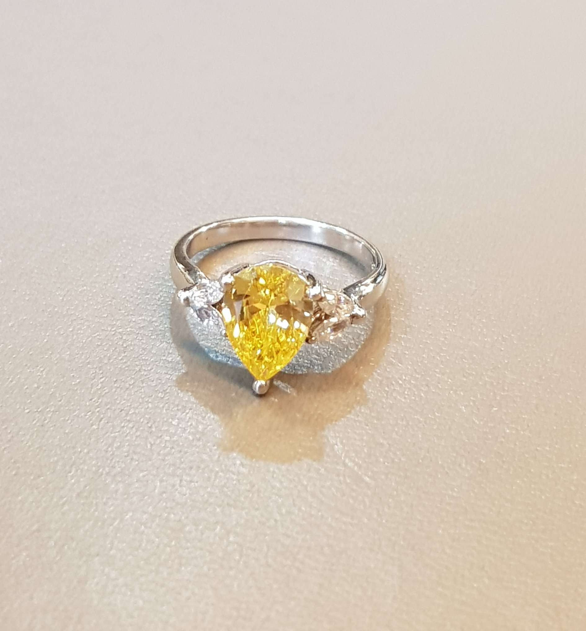 Unique Canary Ring