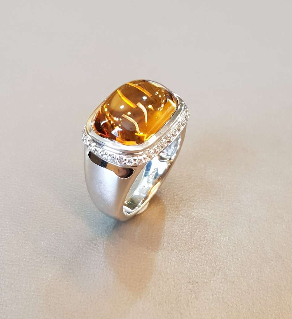 Cabochon Citrine Ring