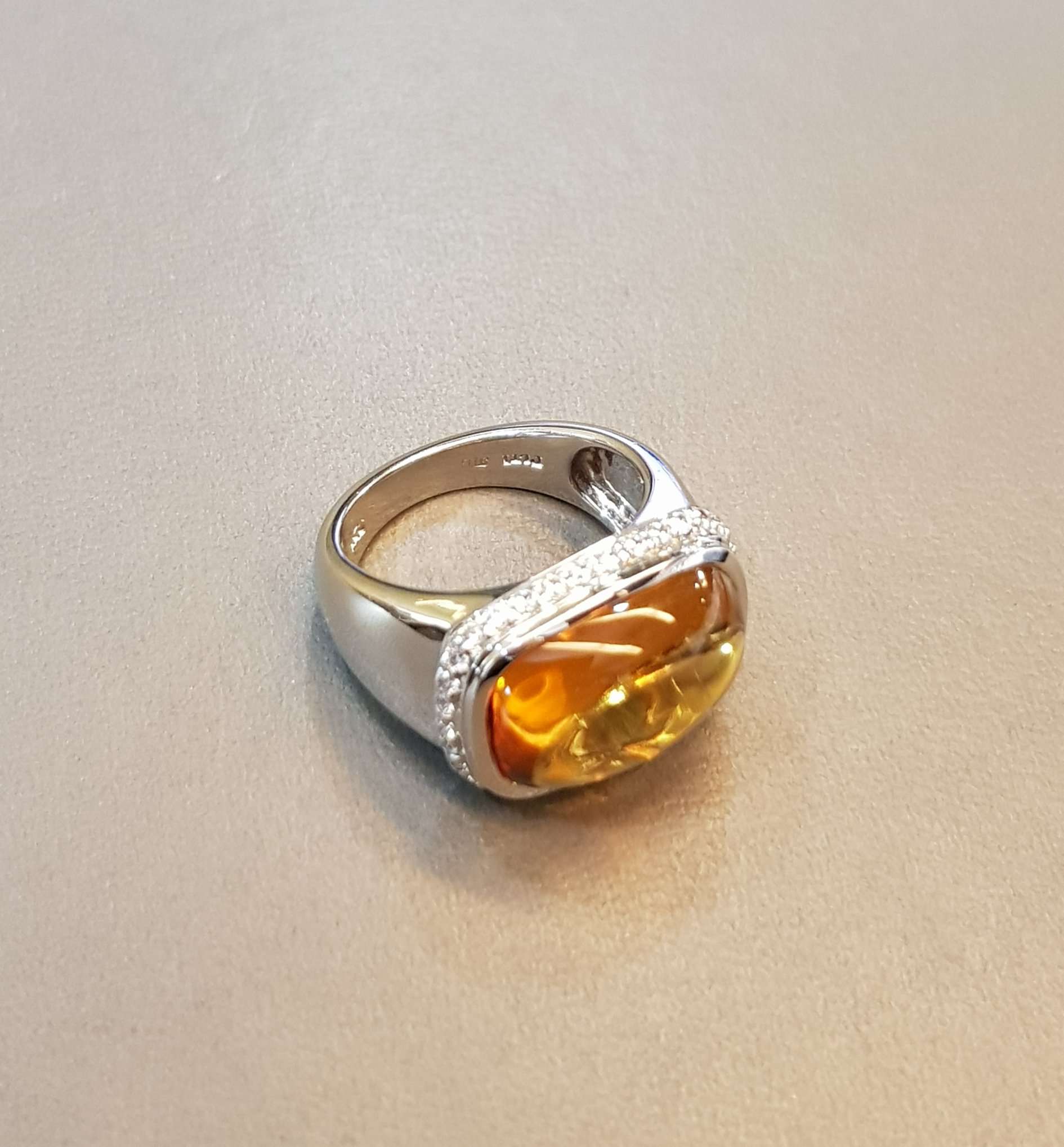 Cabochon Citrine Ring