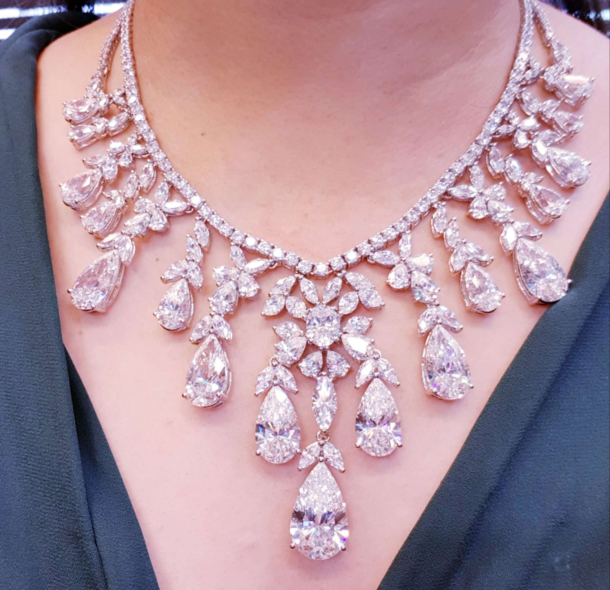 Elegant Diamond Simulants Necklace