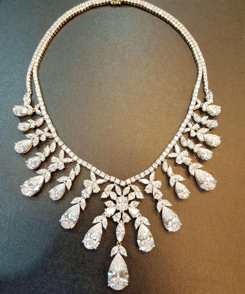 Elegant Diamond Simulants Necklace