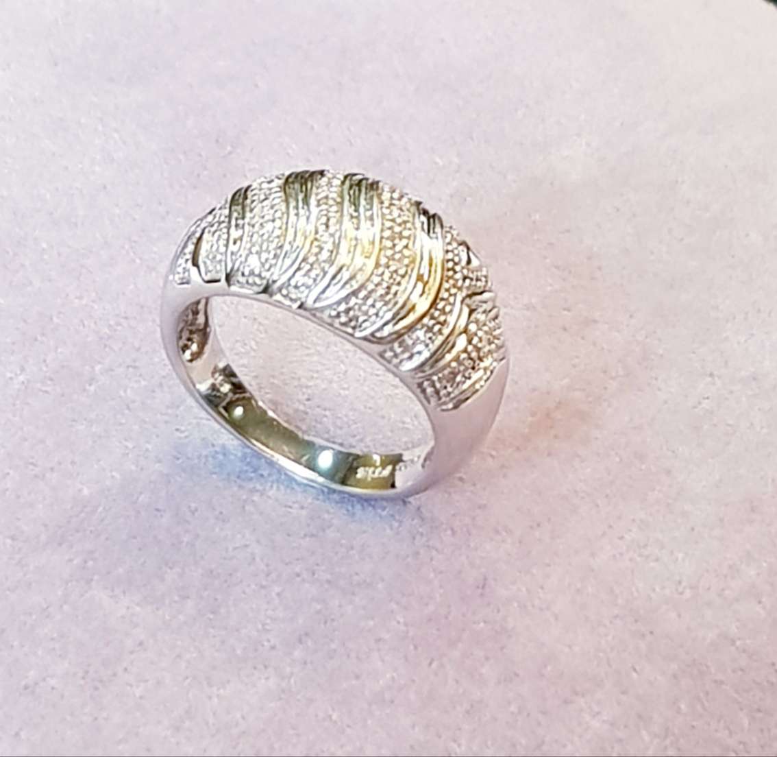 Unique Diamond Ring