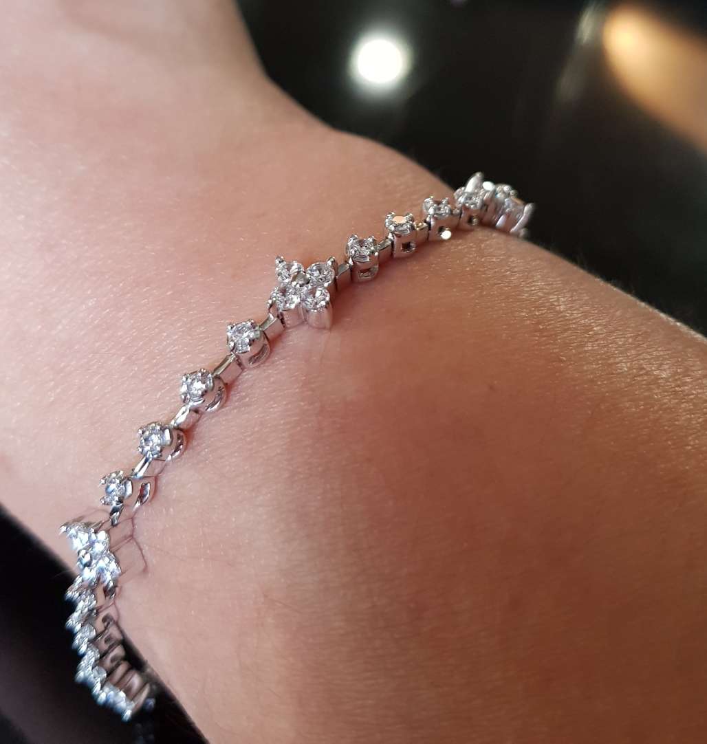 Delicate Simulated Diamond Bracelet