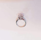3.00 Carats Stunning Engagement Ring