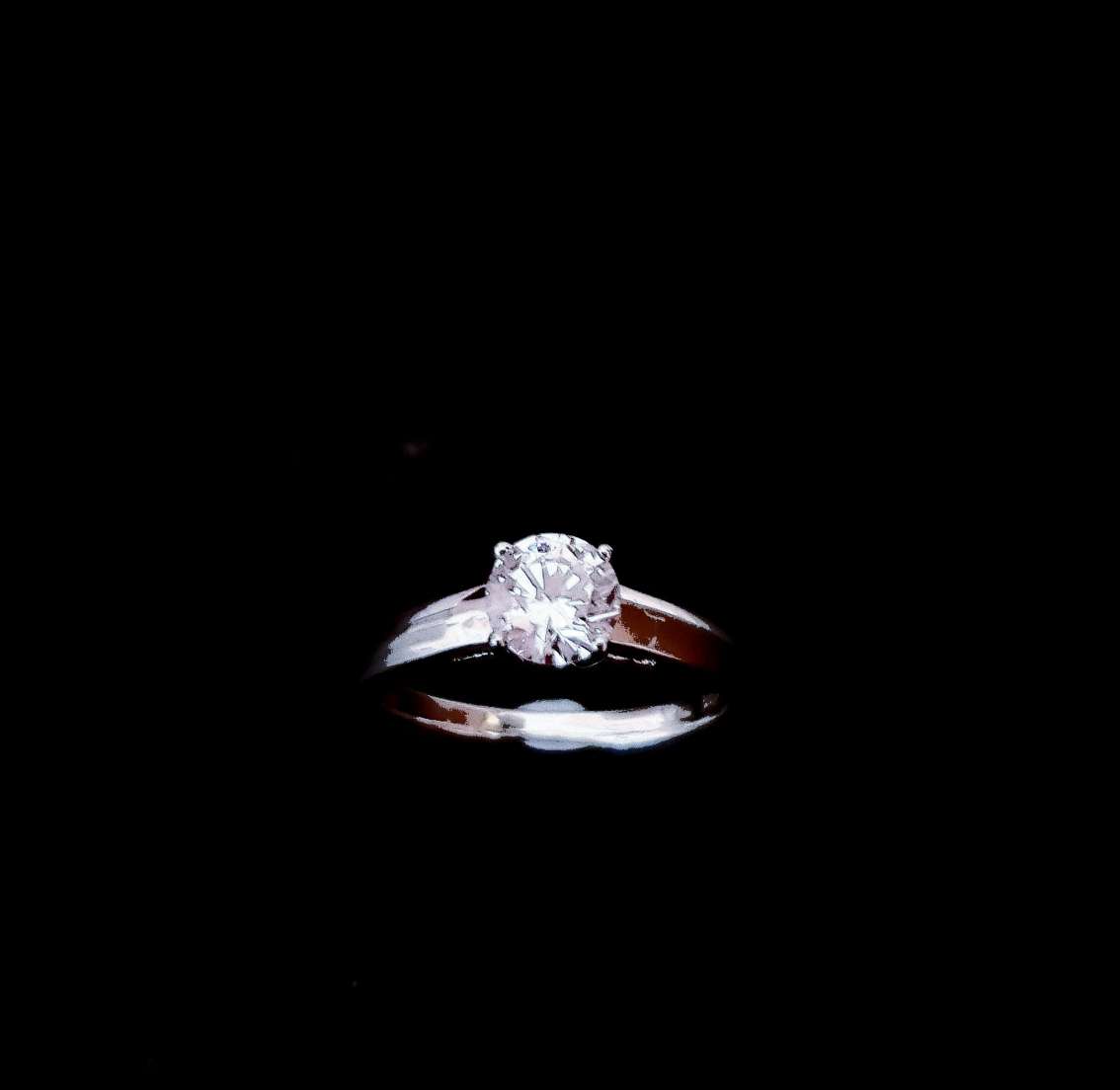 0.75 carats Scintilli Engagement Ring
