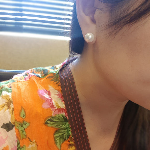Classy Elegant Pearl Earring