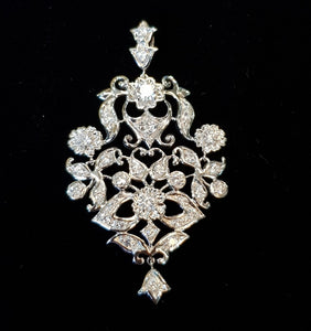 Peranakan Scintilli Pendant