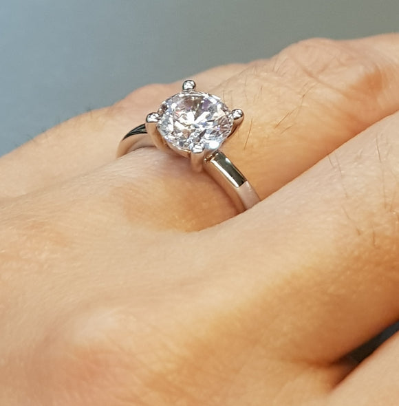 2.00 carats Classic Solitaire Ring