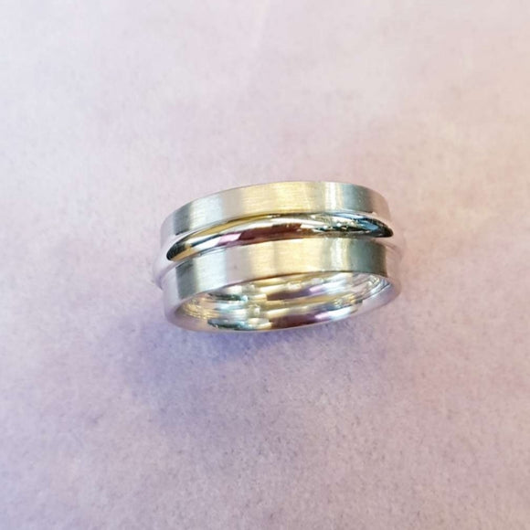 H1 18K White gold Comfort Fit Wedding Band