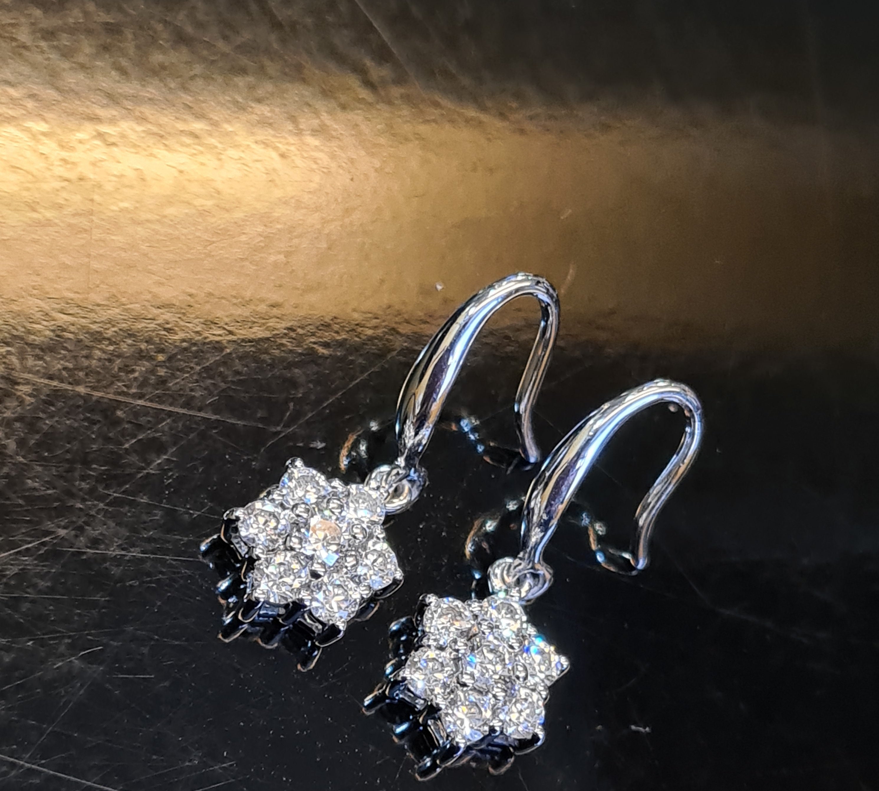 Feminine Scintilli Dangling Earring