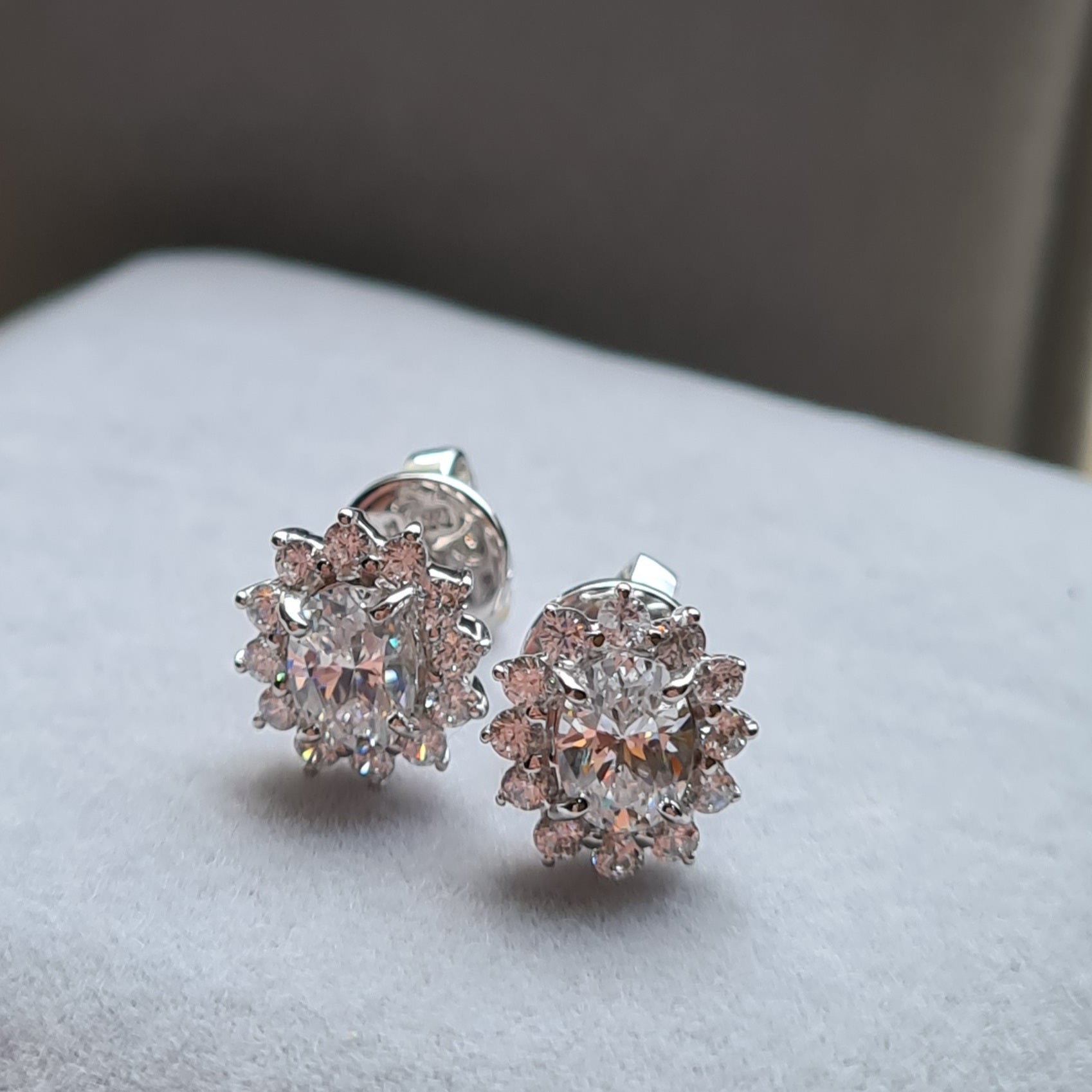 Gorgeous Starburst Scintilli Earring