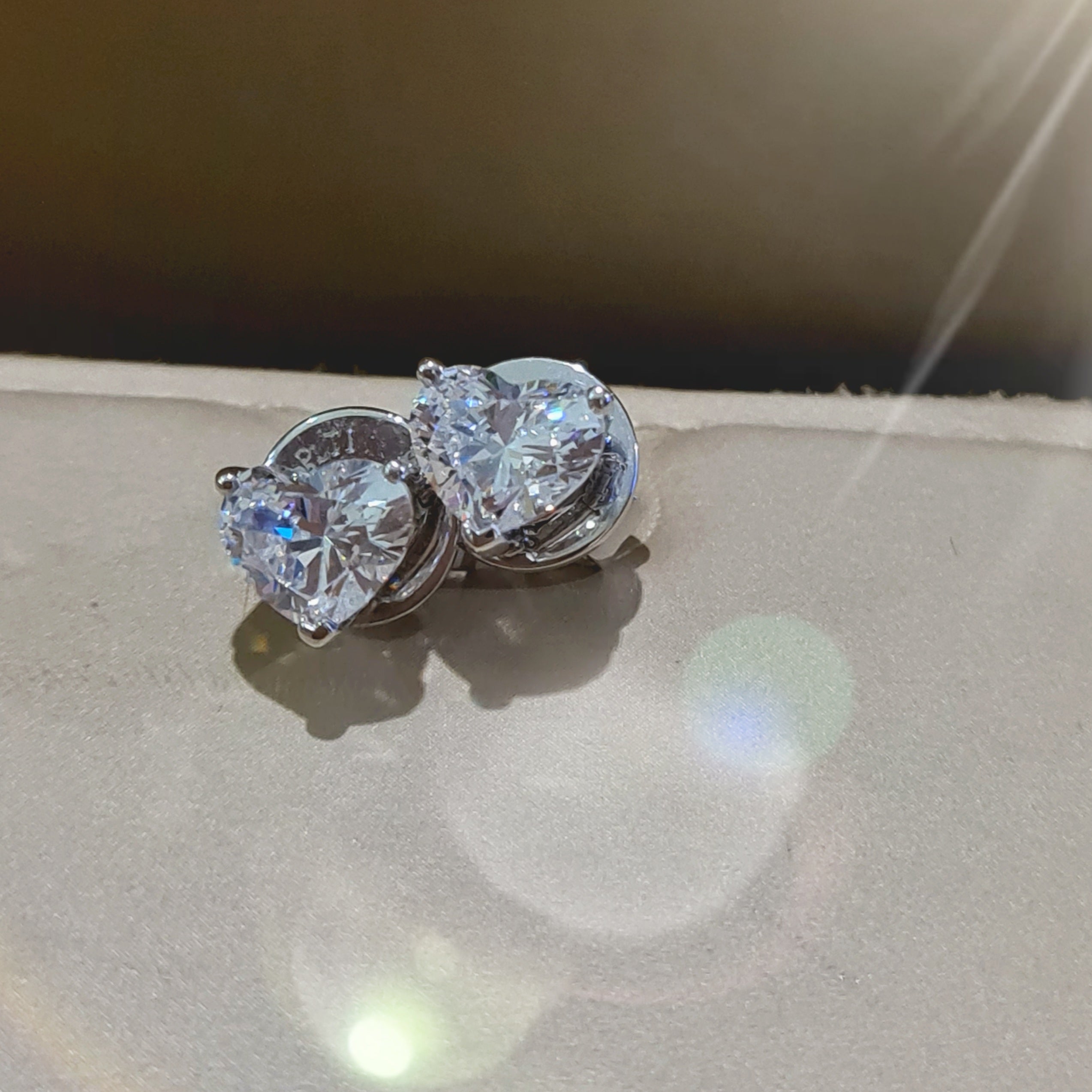 Glitter Heart Shape Diamond Simulants Earrings