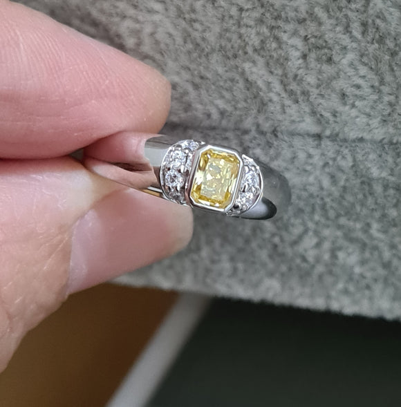Sparkle Canary Ring