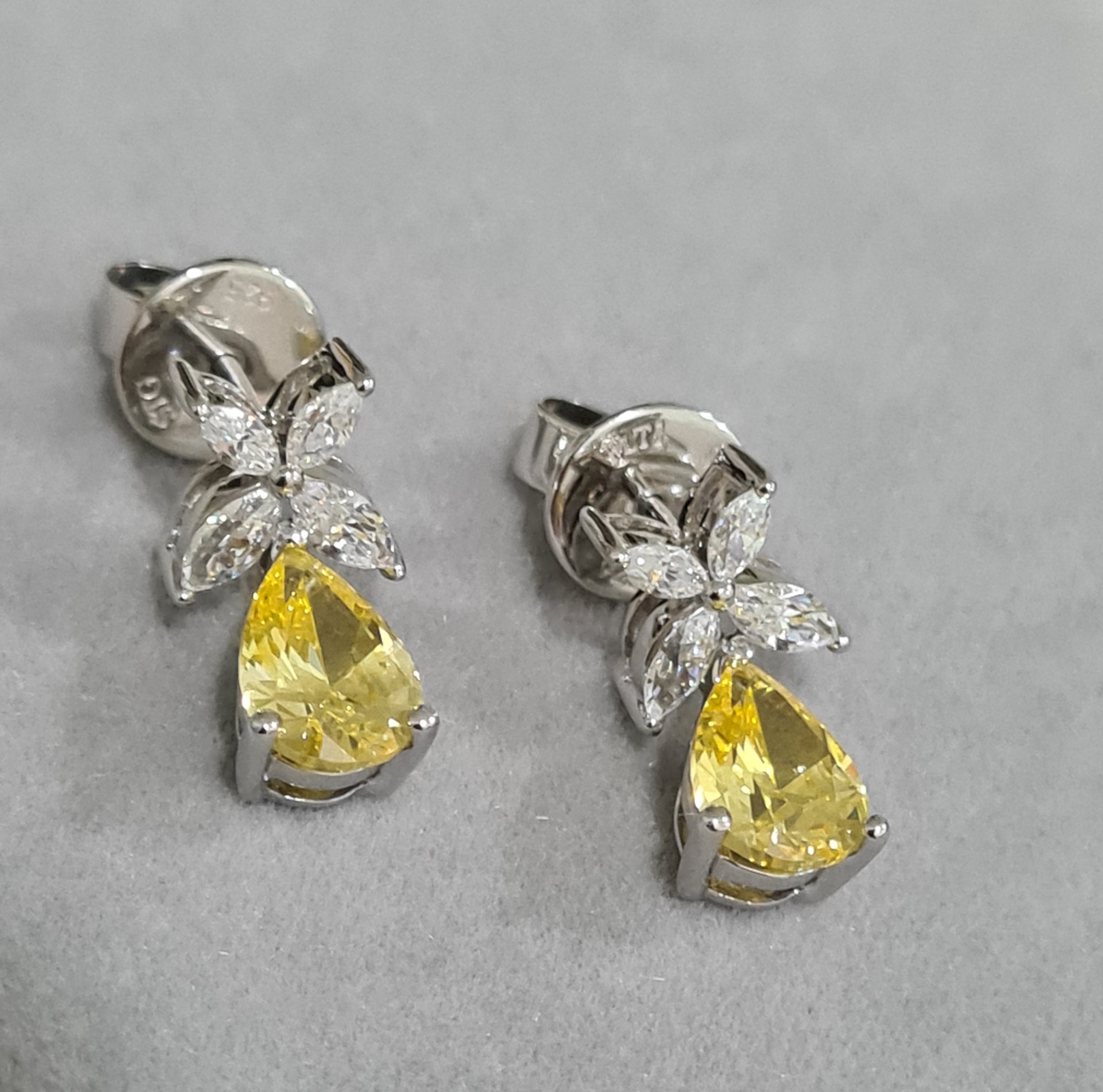 Elegant Canary Diamond Simulants Dangling Earrings