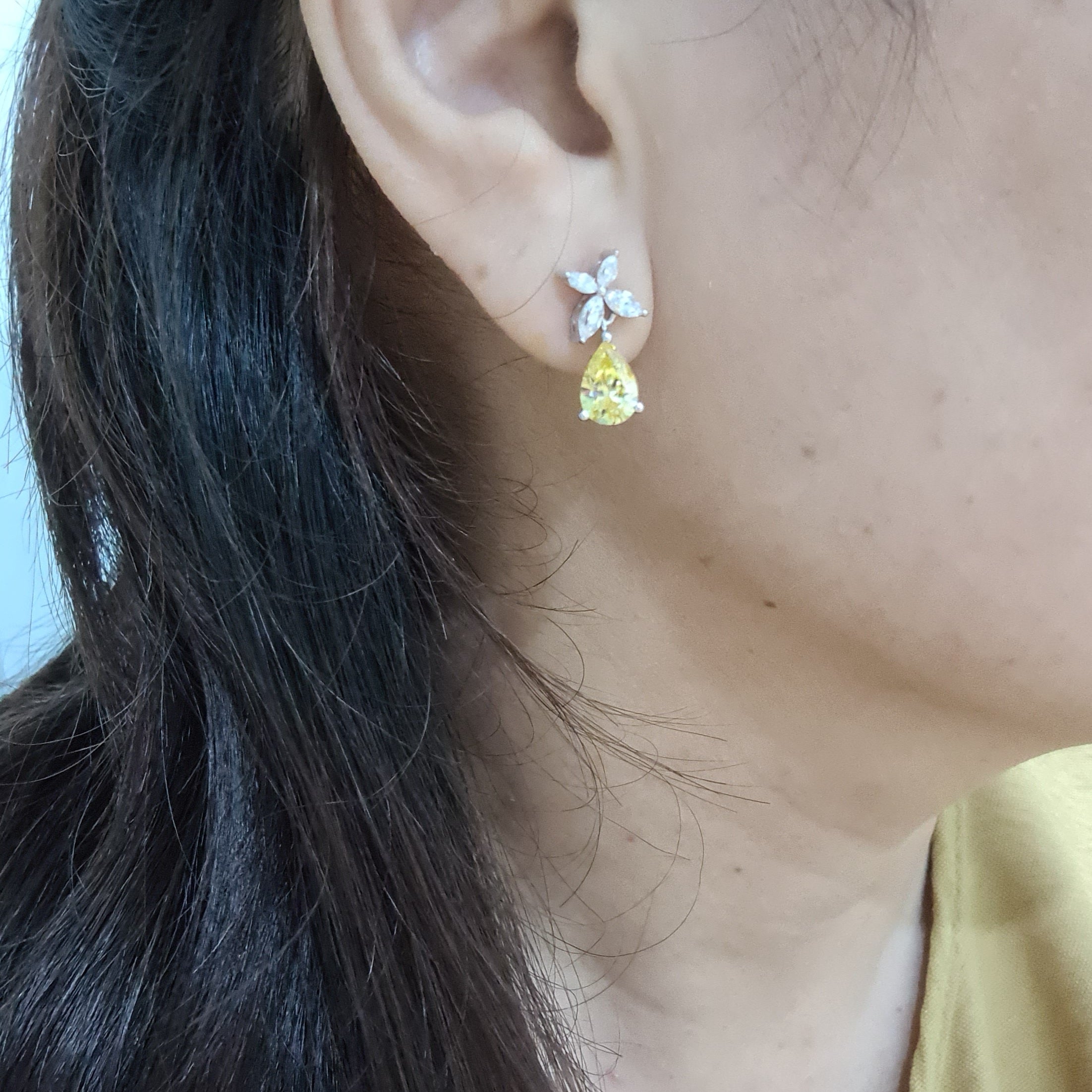Elegant Canary Diamond Simulants Dangling Earrings