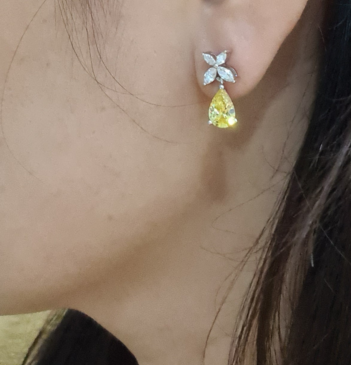 Elegant Canary Diamond Simulants Dangling Earrings