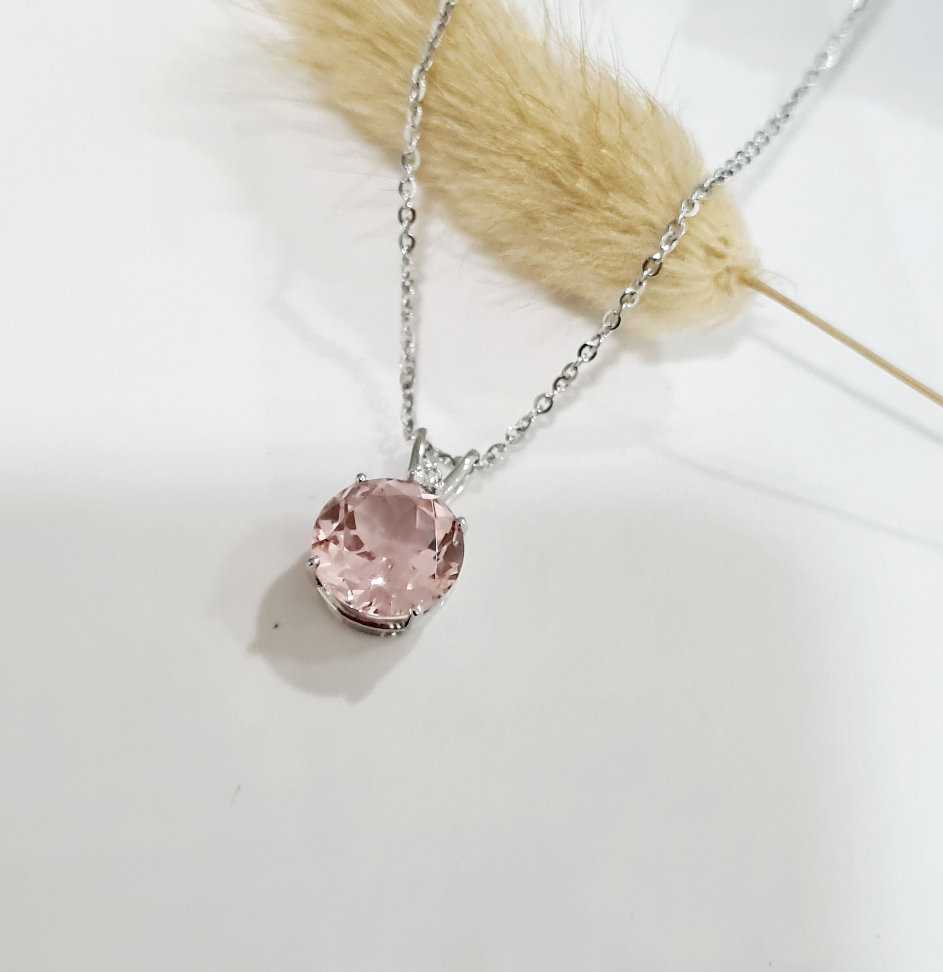 Solitaire Morganite Pendant