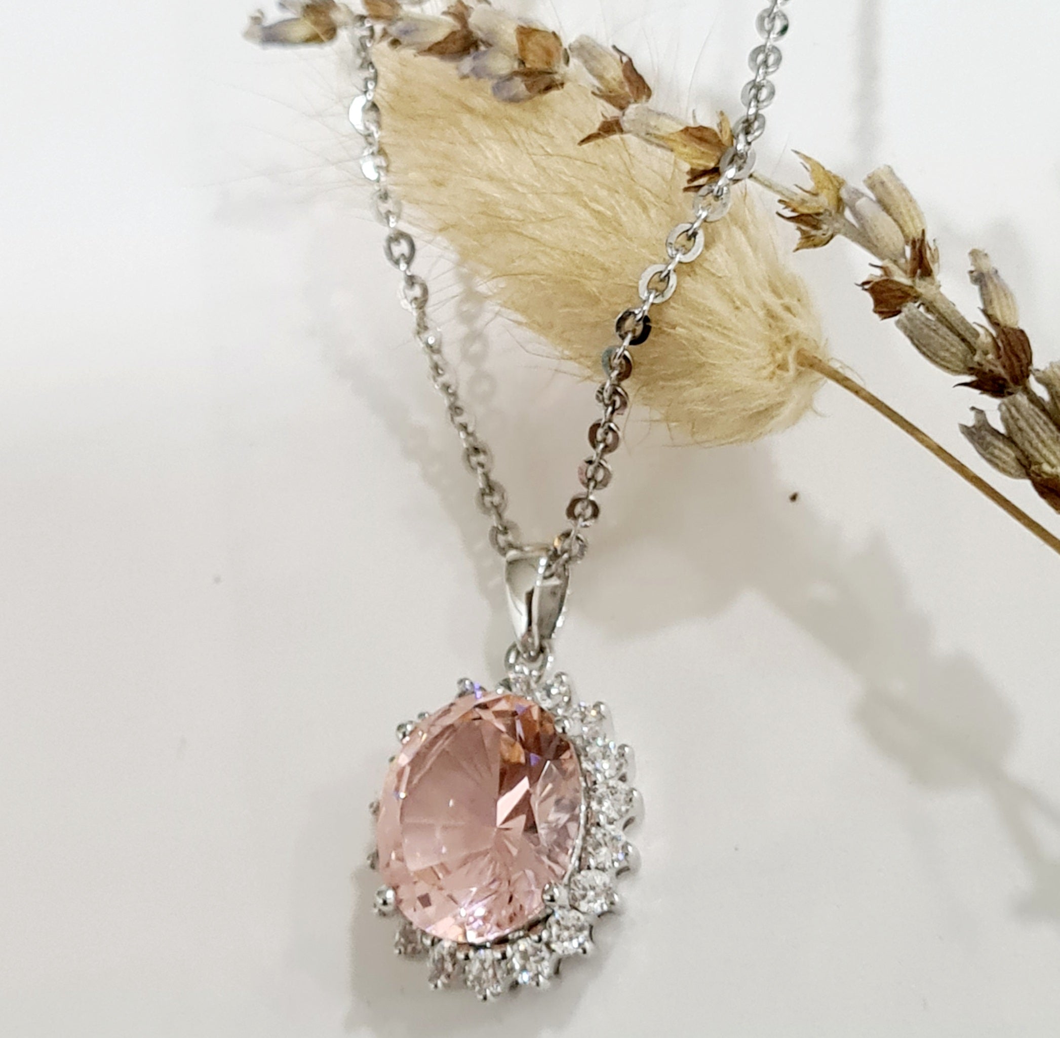 Glamour Morganite Diamond Simulants Pendant