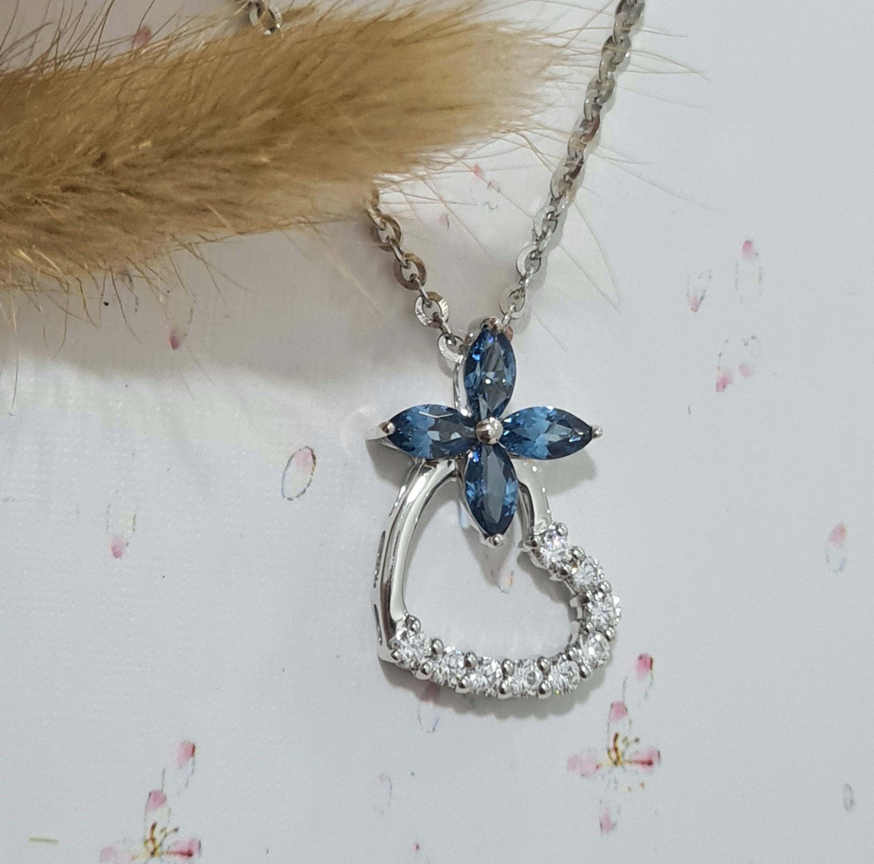 Blue Topaz Clover Pendant