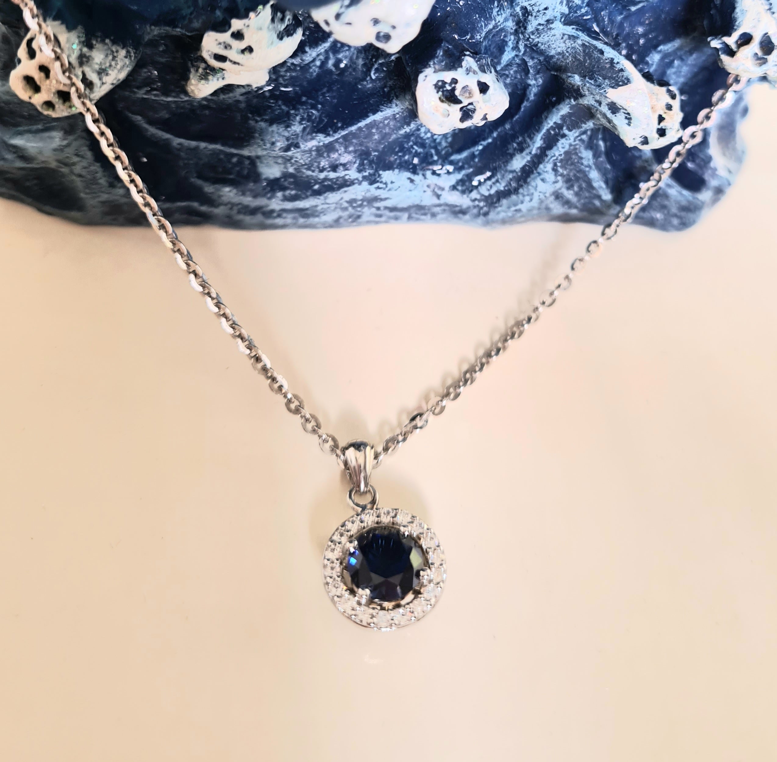 Flower Elegant Halo Sapphire Pendant