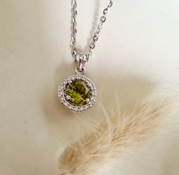 Flower Elegant Halo Peridot Diamond Simulants Pendant
