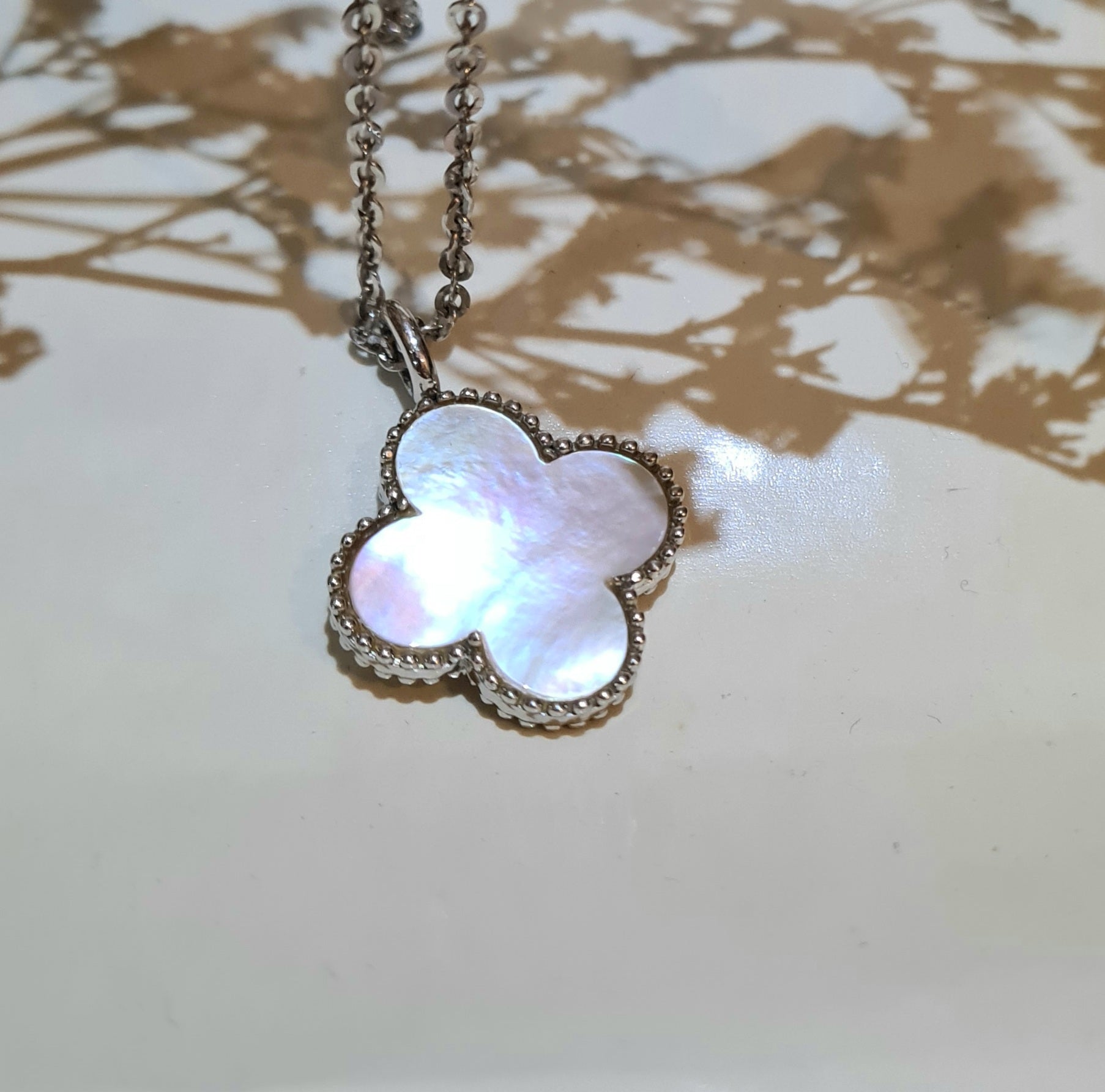 Clover Mother of Pearl Pendant