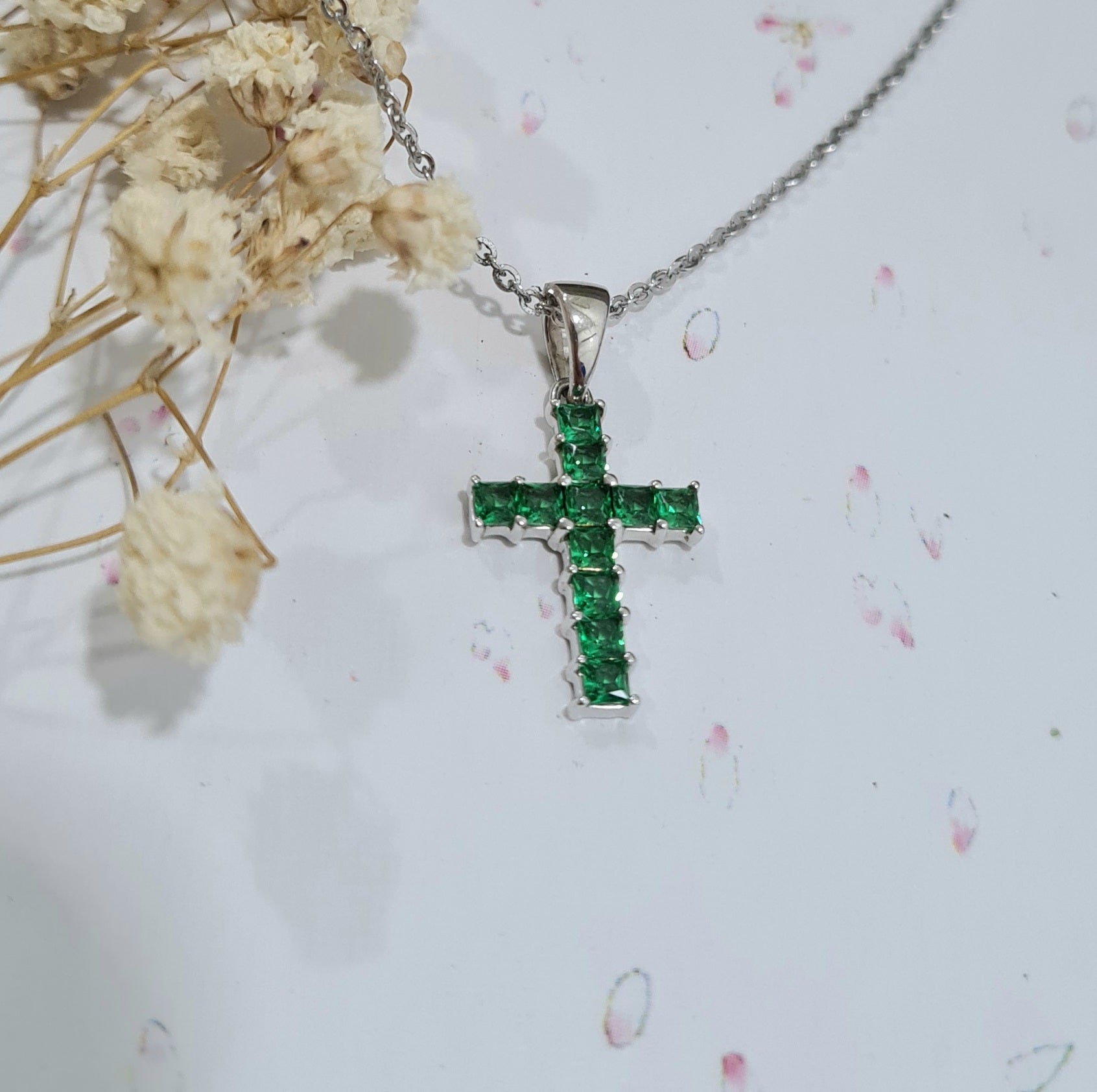 Classic Emerald Cross Pendant