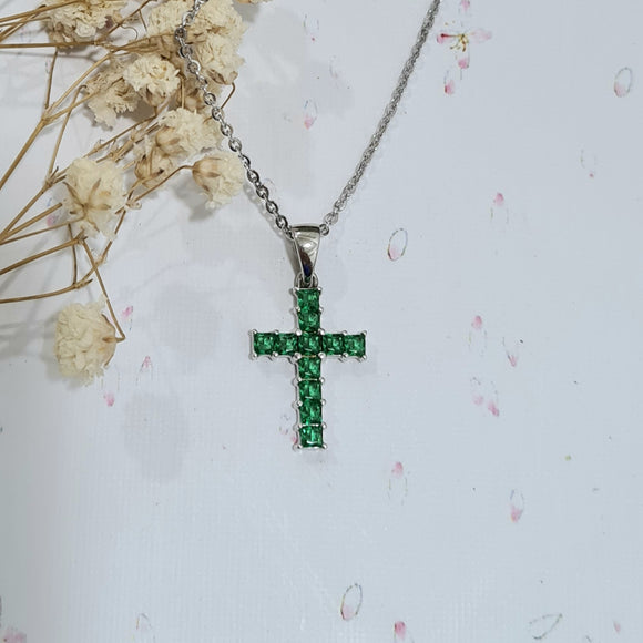 Classic Emerald Cross Pendant