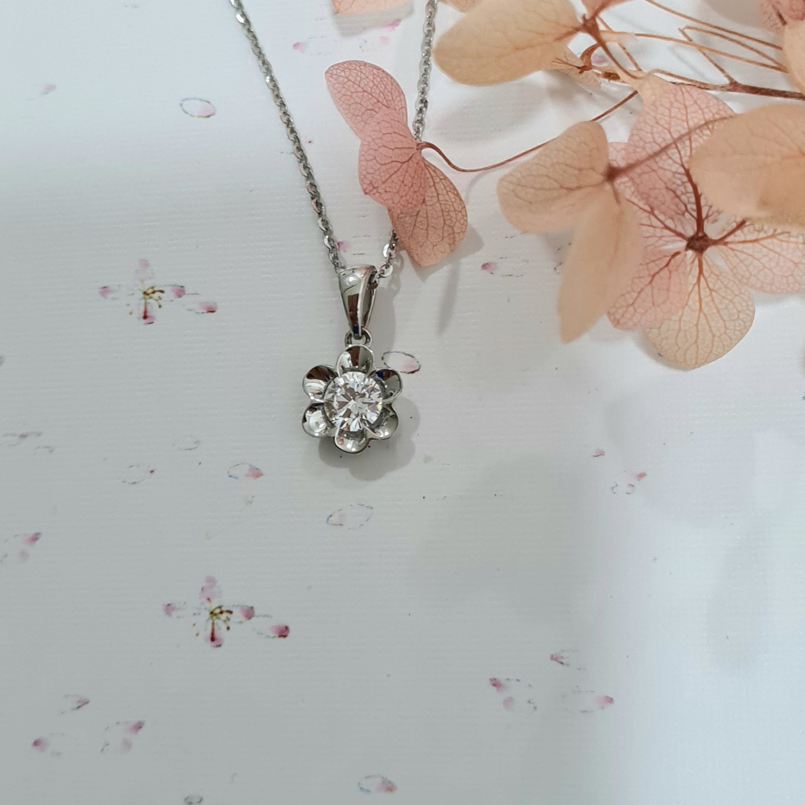 Sunflower Scintilli Pendant