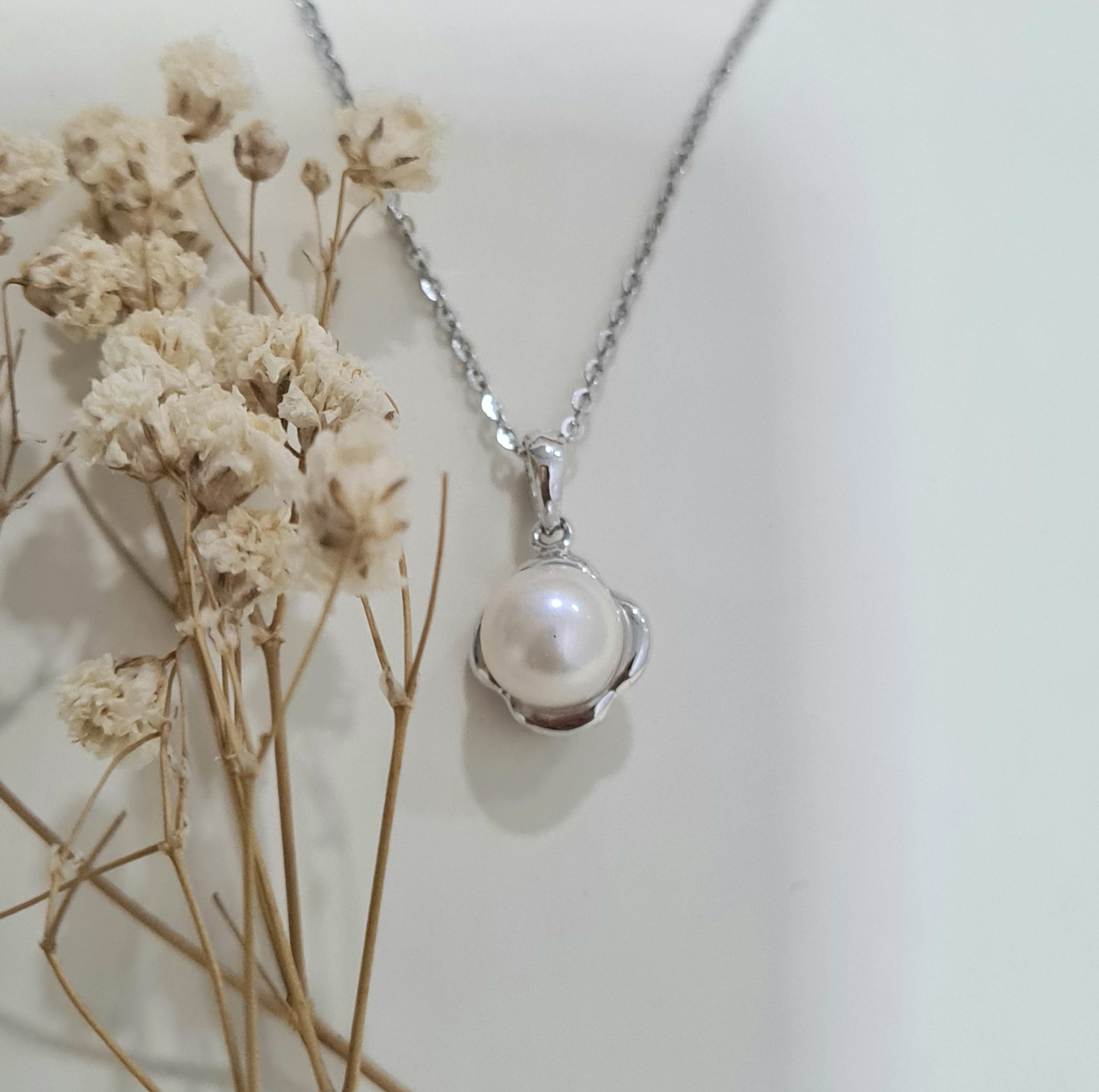 Classic Beautiful Pearl Pendant
