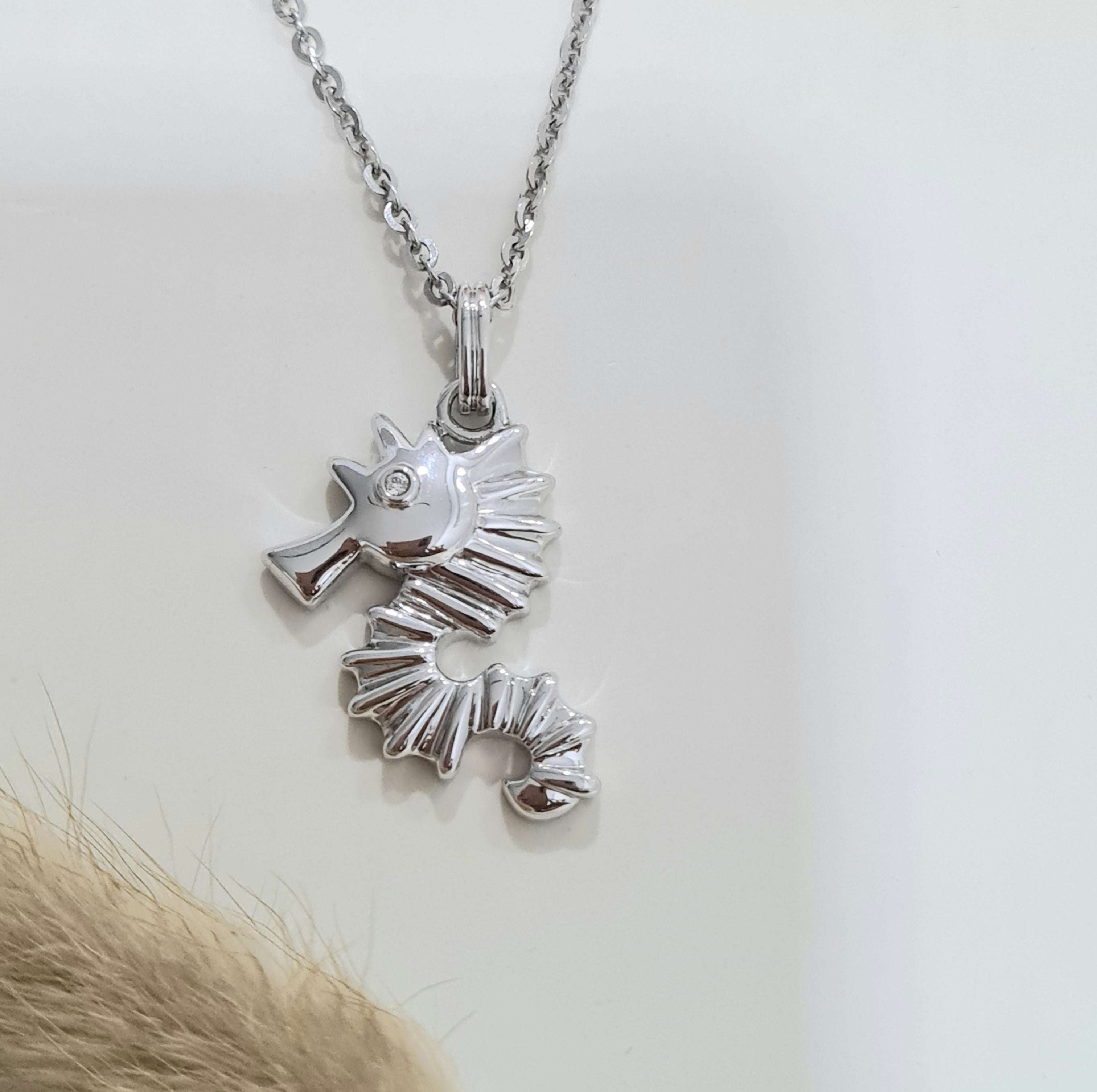 Seahorse Pendant